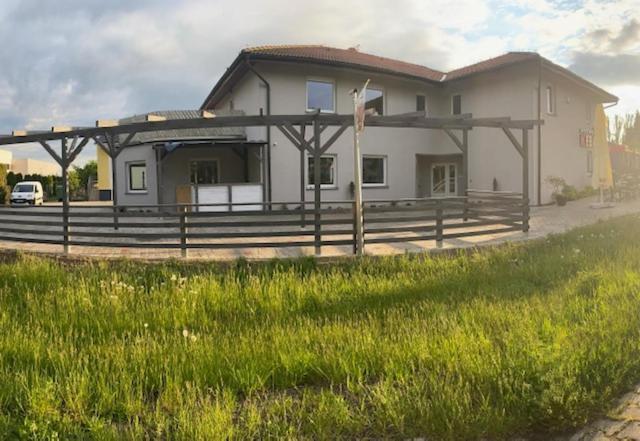 Apartamenty Zatorze Leszno  Buitenkant foto
